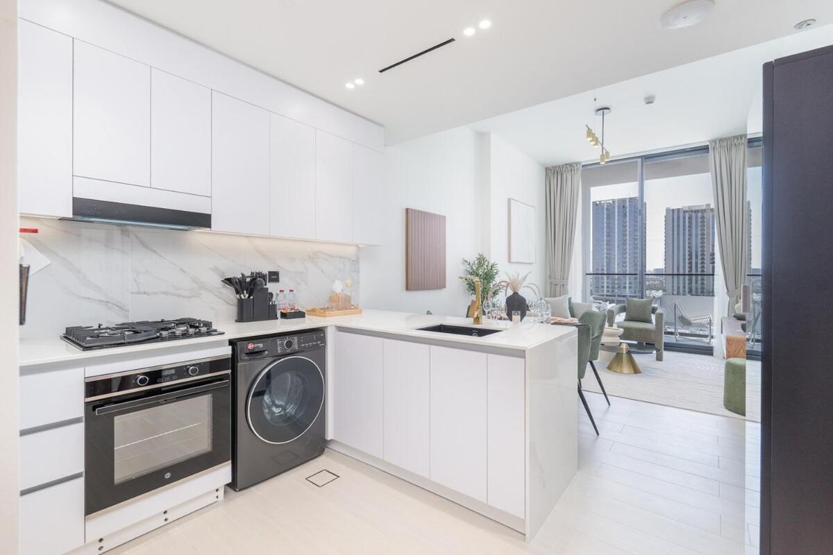 Modern 1bhk Binghatti Amber Managed By Czechin Apartment Dubai