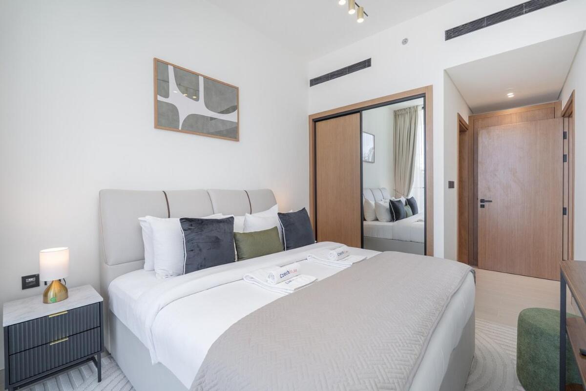 Modern 1bhk Binghatti Amber Managed By Czechin Apartment Dubai