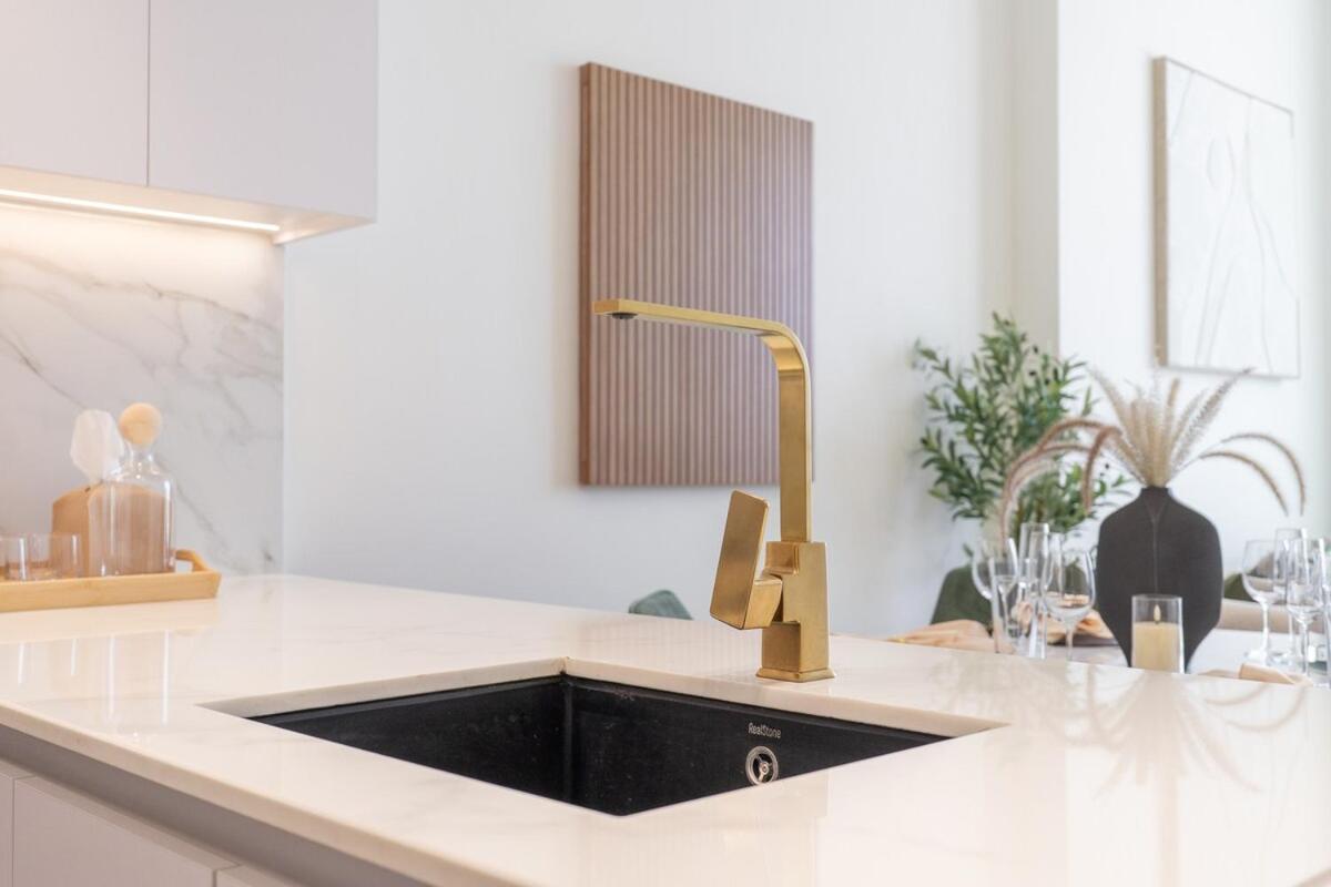 Modern 1bhk Binghatti Amber Managed By Czechin Apartment